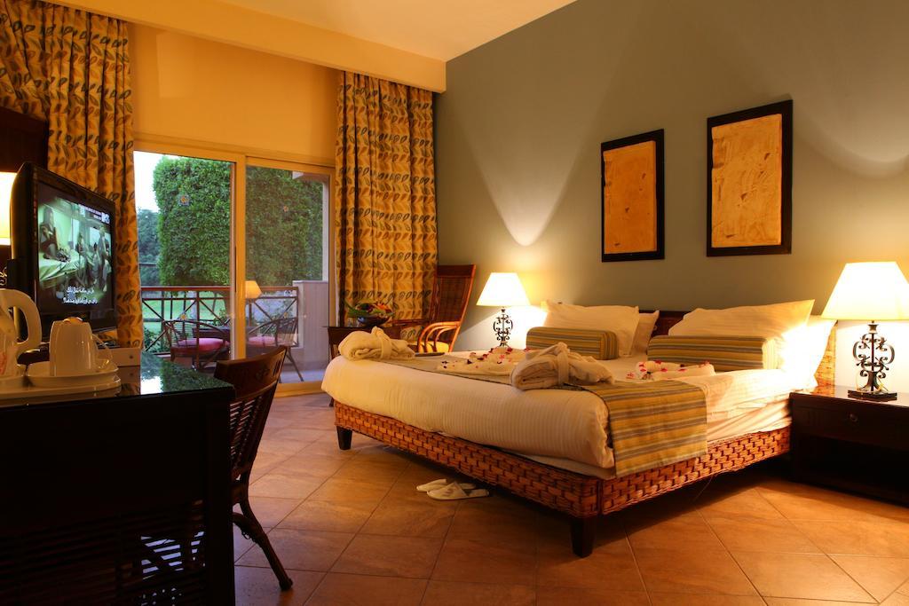 Swiss Inn Plaza Hotel 6th of October City Extérieur photo