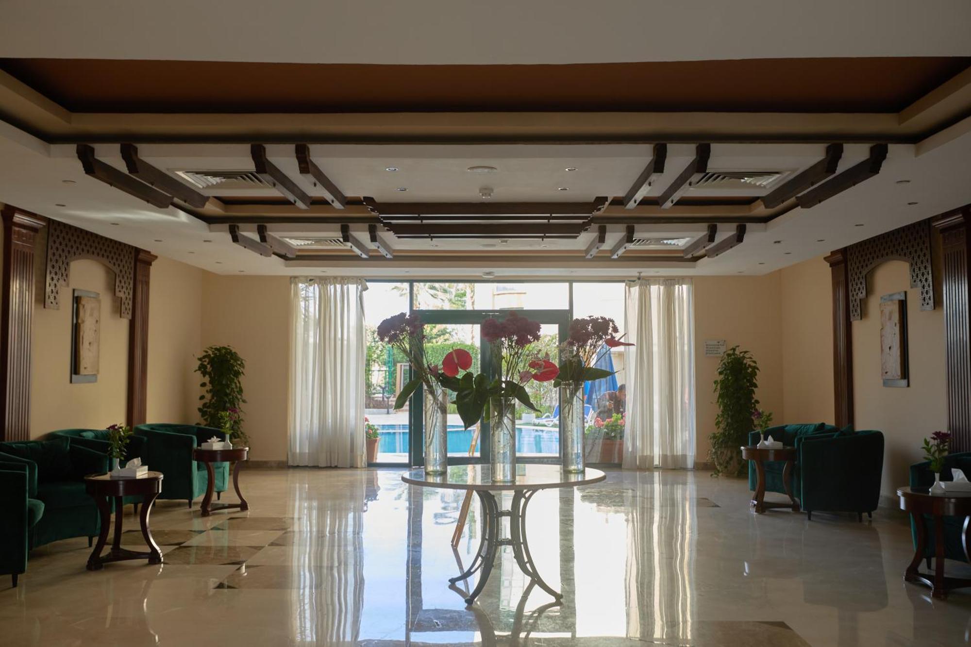 Swiss Inn Plaza Hotel 6th of October City Extérieur photo