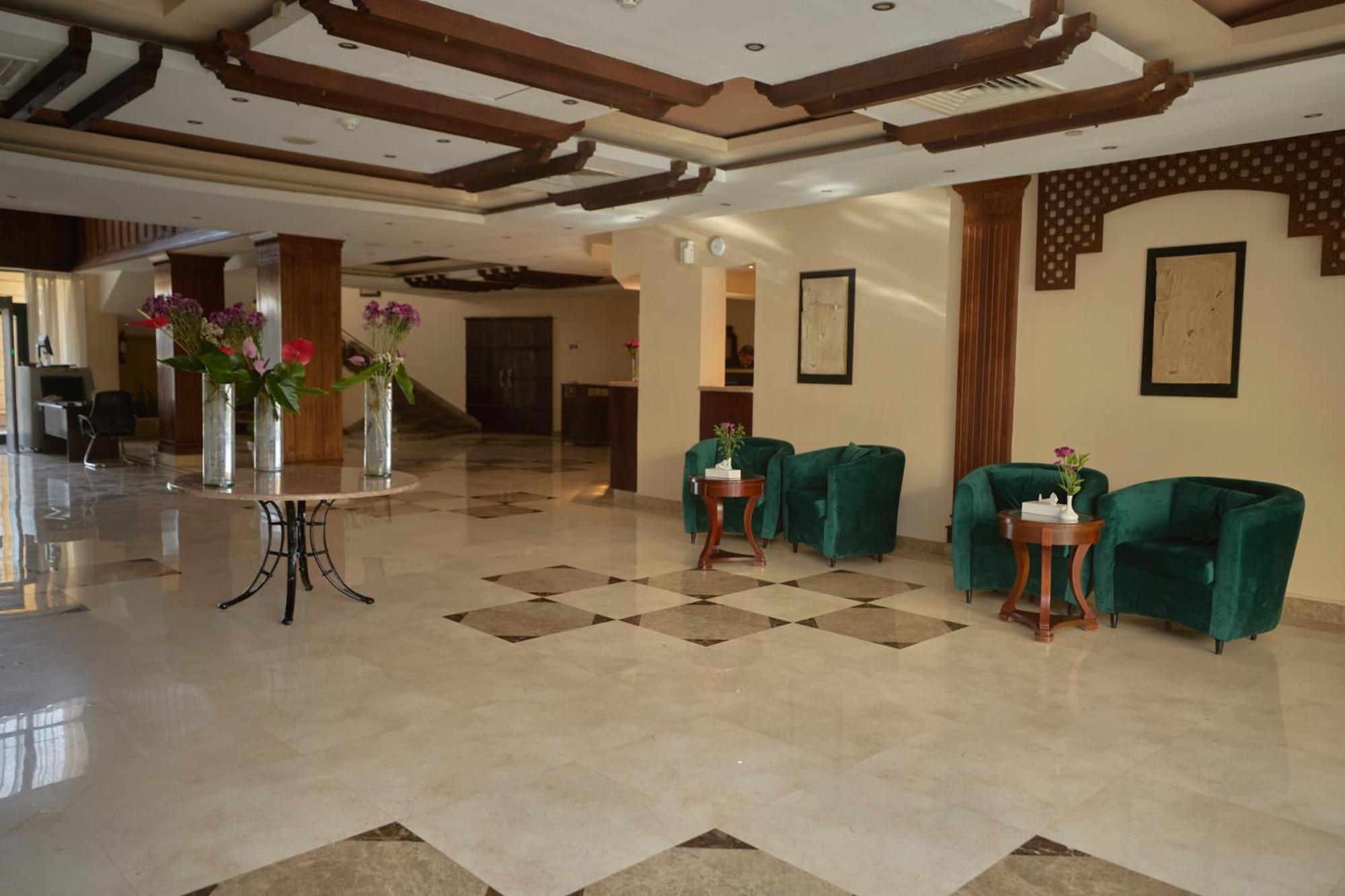 Swiss Inn Plaza Hotel 6th of October City Extérieur photo