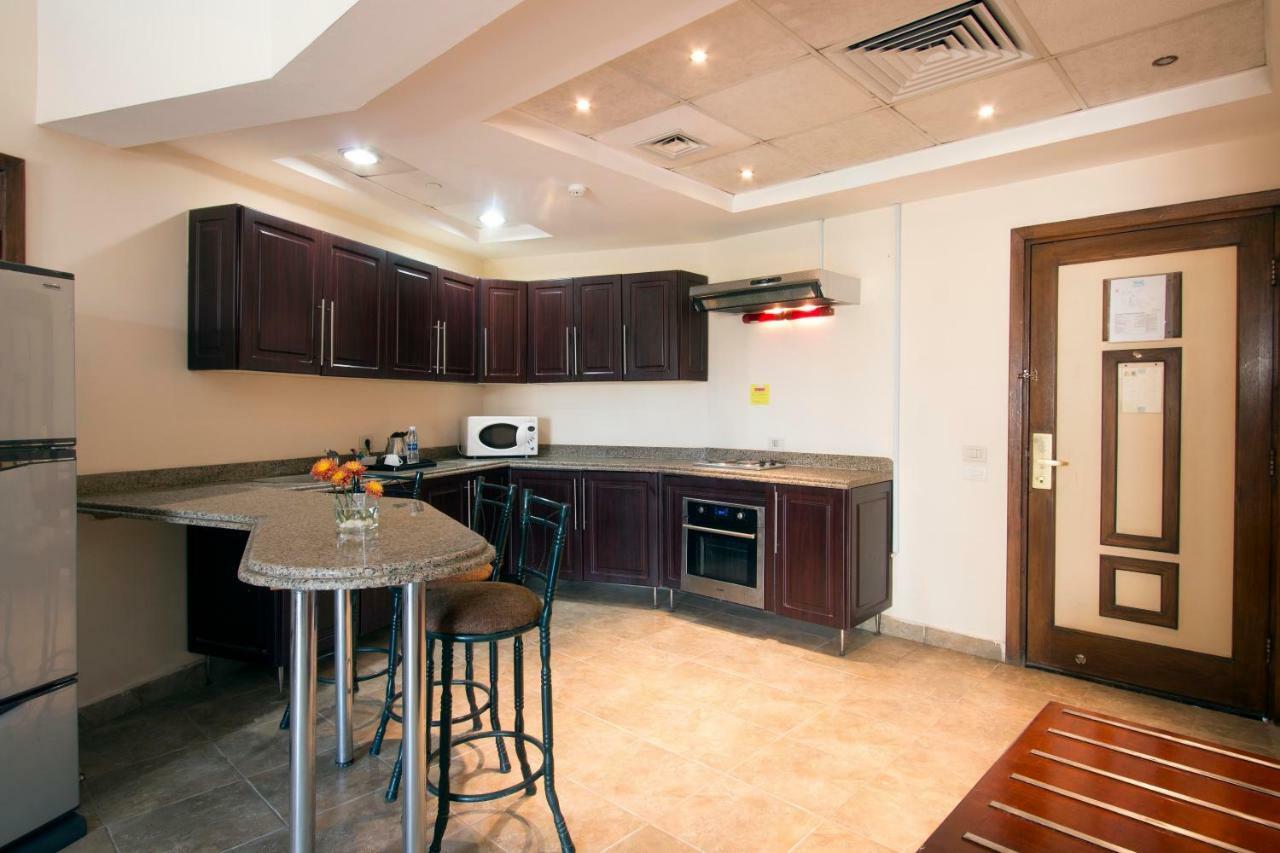 Swiss Inn Plaza Hotel 6th of October City Extérieur photo